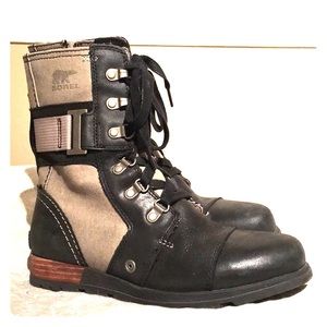 Sorel Major Carly wedge boots